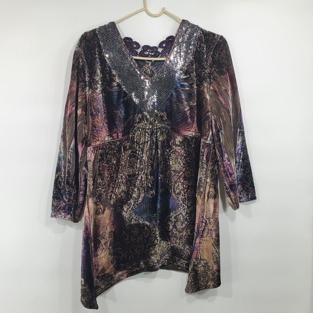 Loose fitting v-neck blouse with sequins, 16-18